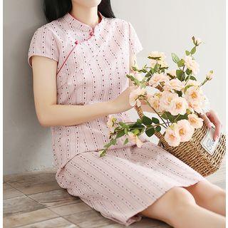 Short-sleeve Pinstriped Cheongsam