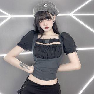Short-sleeve Buckled Crop Top Blackish Gray - One Size