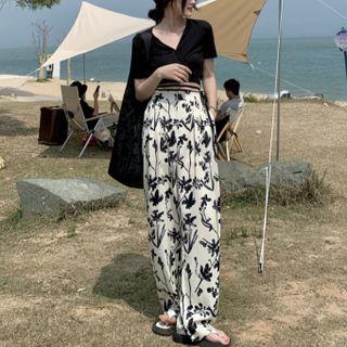 Short-sleeve Lace Up Cropped T-shirt / Flower Print Wide-leg Pants
