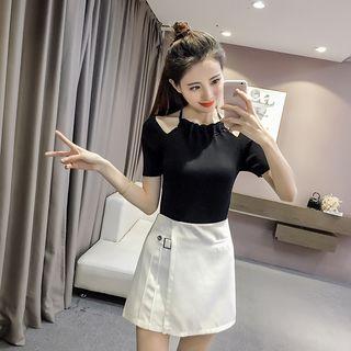 Cut Out Shoulder Short Sleeve Knit Top