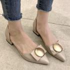 Pointed Disc-accent Low-heel Sandals