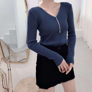 Faux Pearl V-neck Knit Top