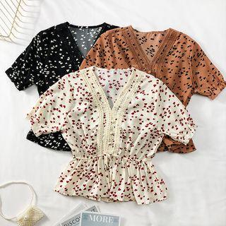 Lace-trim Heart-print Crop Blouse