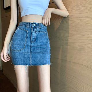Fitted Frayed Mini Denim Skirt