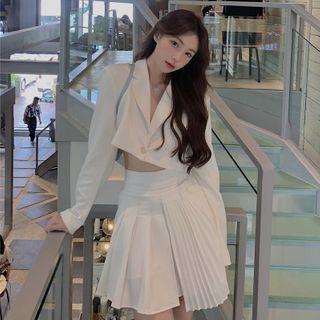 Cropped Blazer / Plain Mini Skirt