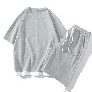 Short-sleeve Mock Two-piece T-shirt / Plain Shorts