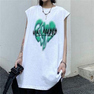 Sleeveless Lettering Heart Print T-shirt