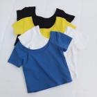 Plain U-neck Cropped Top