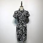 Pattern Print Short-sleeve Mini Dress