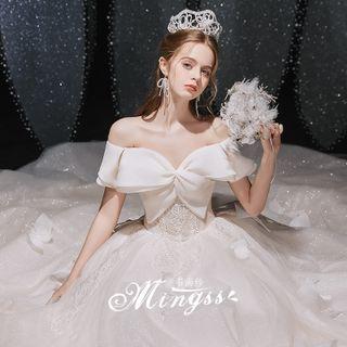 Off-shoulder Bow-front Lace A-line Wedding Gown