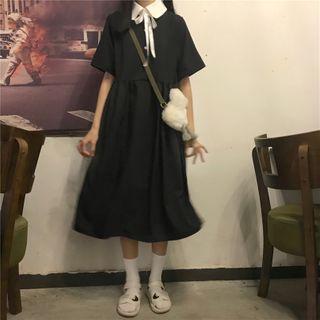 Short-sleeve Contrast Collared Dress Black - One Size