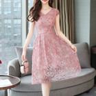 Short-sleeve Midi Lace A-line Dress