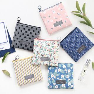 Iconic Series Patten Pouch - (s)