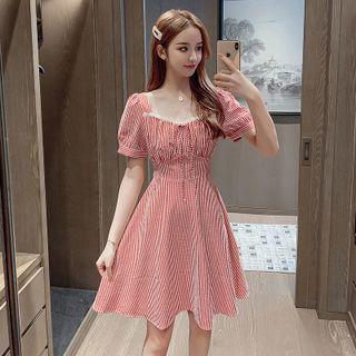 Puff-sleeve Gingham A-line Dress / Short-sleeve Plaid Blouse
