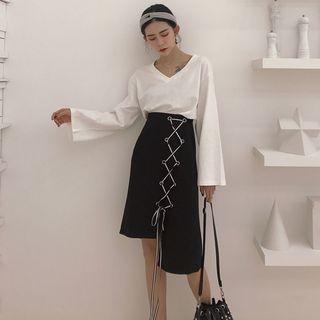 V-neck Long-sleeve Top / Lace Up Midi Skirt