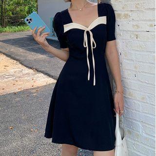Short Sleeve Square Neck Contrast Lace-up A-line Dress