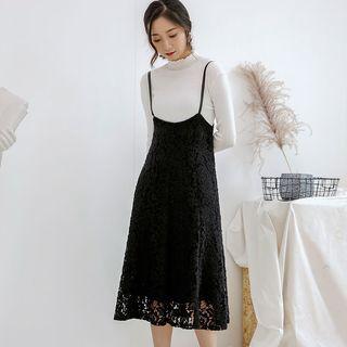 Adjustable Spaghetti-strap Lace Dress