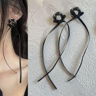 Ribbon Hoop Earring 1625a - 1 Pair - Black - One Size