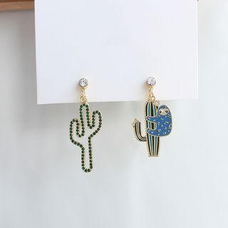 Non-matching Alloy Cactus Dangle Earring