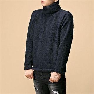 Turtle-neck Fleece T-shirt