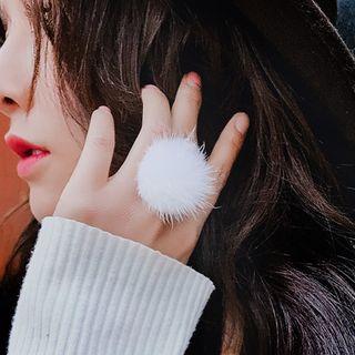 Pom-pom Ring