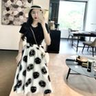 Plain Short-sleeve Slim-fit T-shirt / Print A-line Skirt