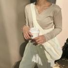 Plain V-neck Long-sleeve Slim-fit T-shirt