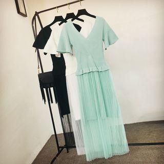 Short-sleeve V-neck Knit Maxi Dress