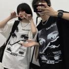 The Eyes Lettering Print Elbow-sleeve T-shirt
