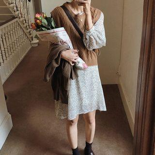 Knit Vest / Long-sleeve Floral A-line Dress