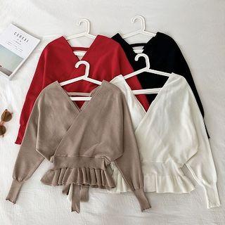 Plain V-neck Ruffled-trim Knit Top