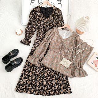 Floral Deep V-neck Ruched Midi Dress
