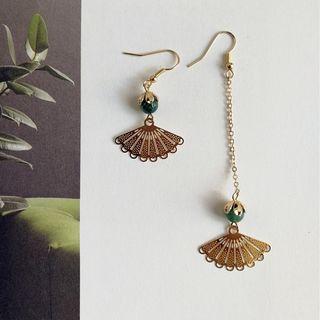 Fan Drop Non-matching Earring