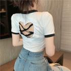 Short-sleeve Open-back Contrast Trim T-shirt