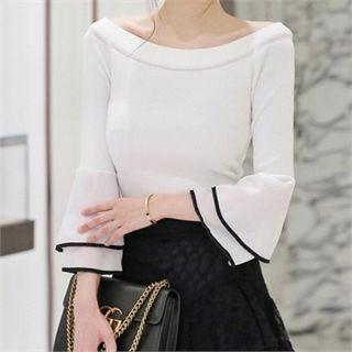 Off-shoulder Bell-sleeve Contrast-trim Top