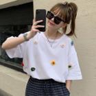 Elbow-sleeve Flower Patched T-shirt