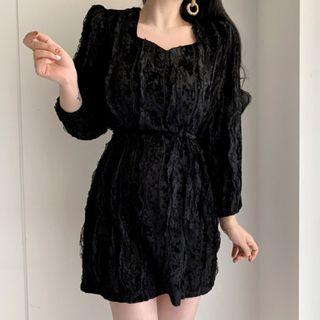 Balloon-sleeve Velvet A-line Dress