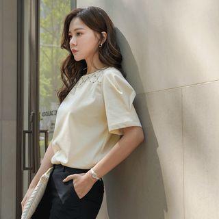 Puff-sleeve Lace-yoke T-shirt