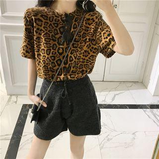 Leopard Loose-fit Short-sleeve Top / Knit Shorts