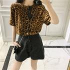 Leopard Loose-fit Short-sleeve Top / Knit Shorts