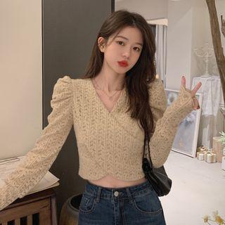 V-neck Lace Asymmetrical Hem Puff-sleeve Top