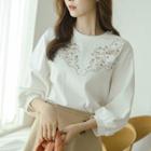 Puff-sleeve Flower-embroidered T-shirt