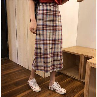 Short Sleeve Embroidered T-shirt / Midi Check A-line Skirt