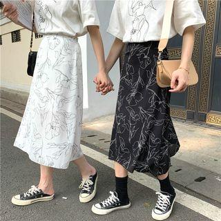 Print Loose-fit Short-sleeve T-shirt / Print Midi Skirt