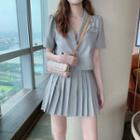 Short-sleeve Cropped Blazer / A-line Mini Pleated Skirt