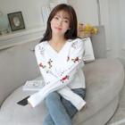 Embroidery V-neck Sweater