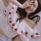 Short-sleeve Strawberry Embroidered Cropped Blouse