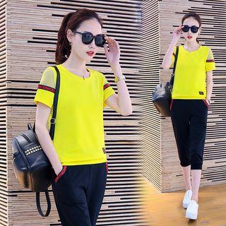 Set: Short-sleeve Sport T-shirt + Capri Sweatpants