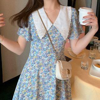 Short-sleeve Eyelet Lace Collar Floral Print A-line Dress