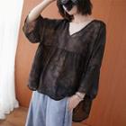 3/4-sleeve V-neck Flowy Top Black - One Size